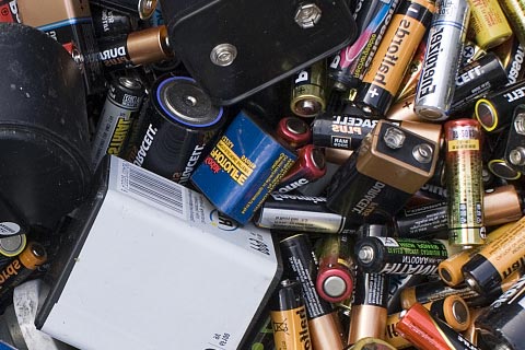 回收锂电池价钱_废旧电瓶多少钱回收_废电池回收做什么